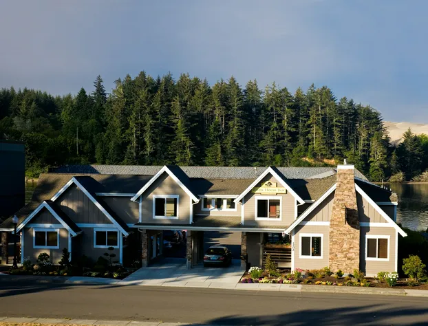 River House Inn, a Baymont by Wyndham hotel detail image 1