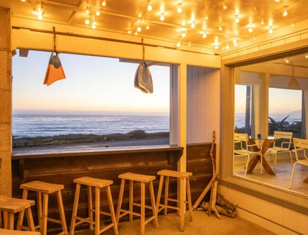 Cambria Beach Lodge hotel detail image 4