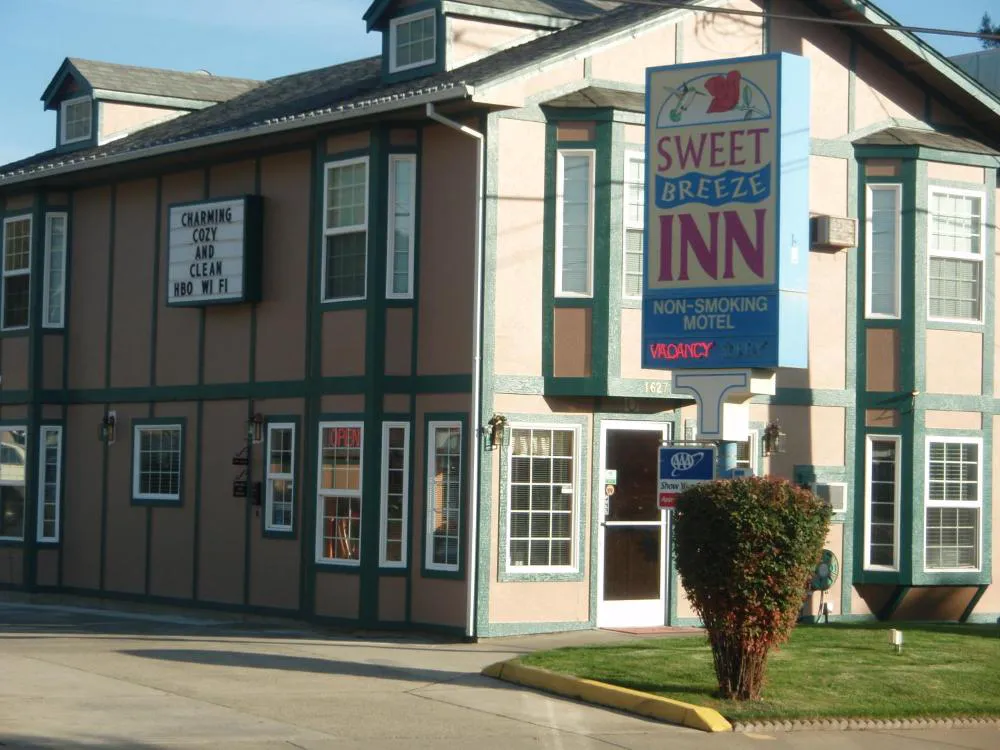 Sweet Breeze Inn hotel hero