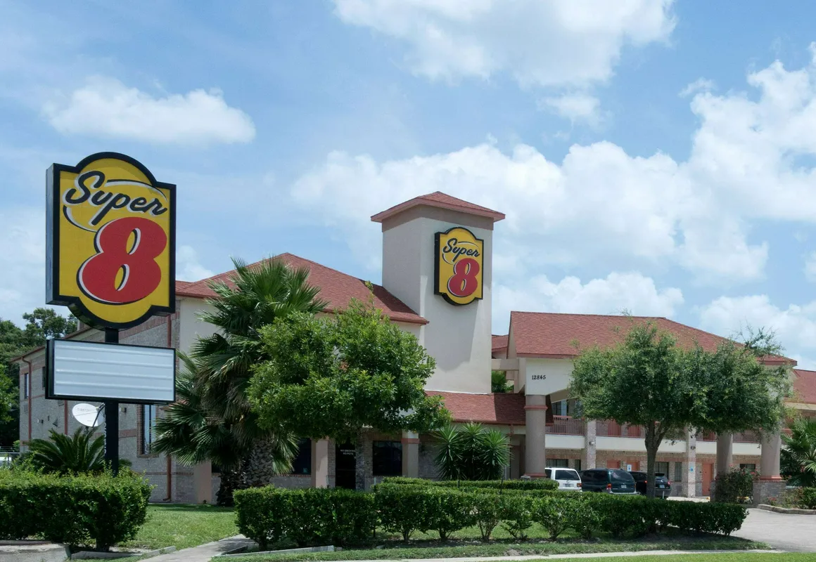 Super 8 by Wyndham Stafford Sugarland Area hotel hero