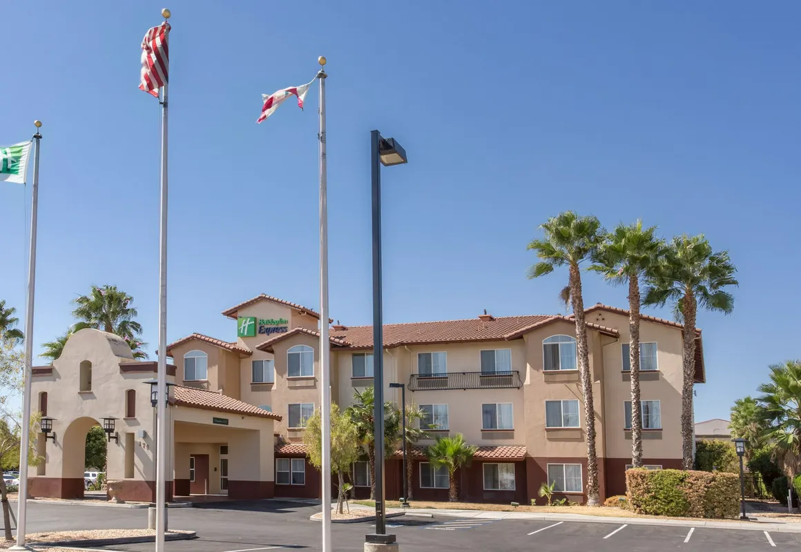 Holiday Inn Express Hotel & Suites Manteca by IHG hotel hero