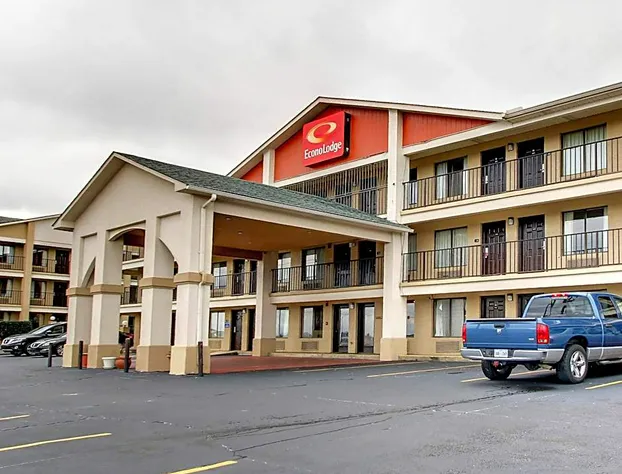 Econo Lodge North Suburbs hotel detail image 1