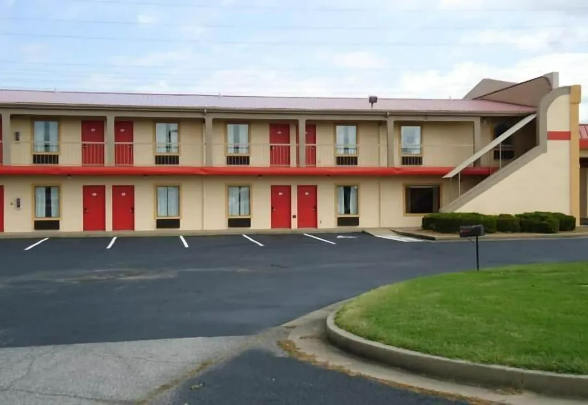 Hotel 7 Inn Paducah hotel hero