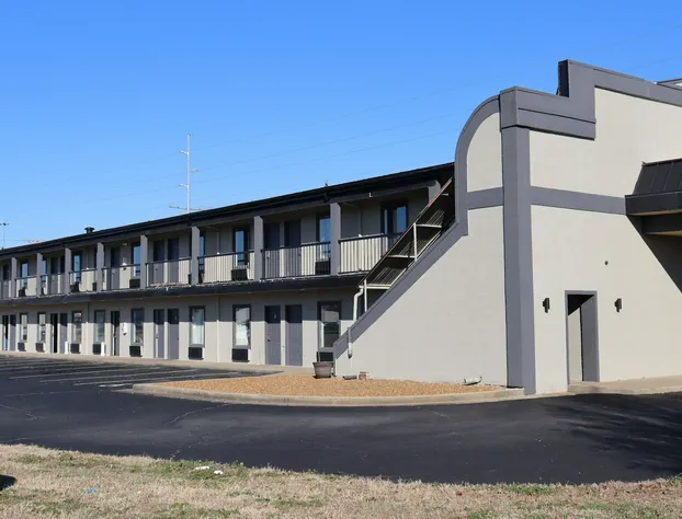 Hotel 7 Inn Paducah hotel detail image 1