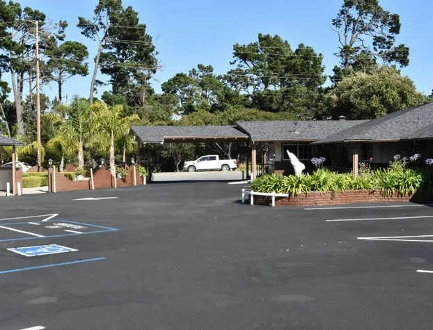 Padre Oaks hotel detail image 1