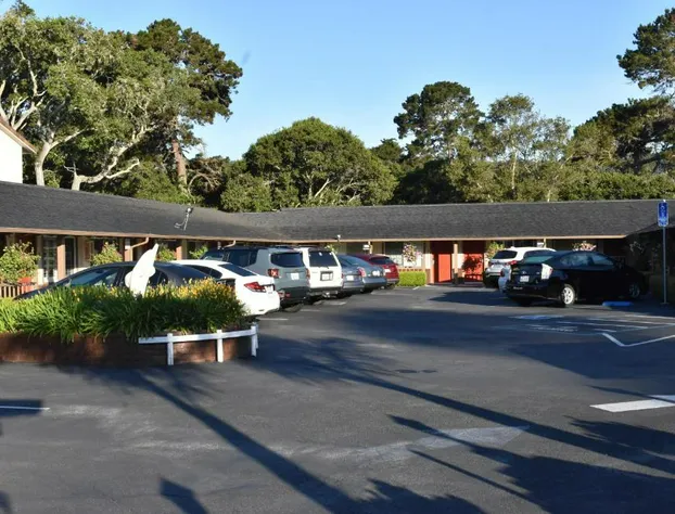 Padre Oaks hotel detail image 1