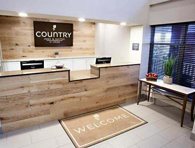 Country Inn & Suites by Radisson, Harrisburg West Mechanicsburg hotel detail image 2