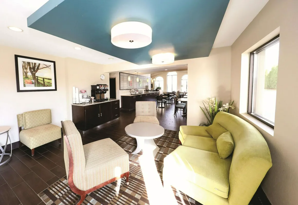 La Quinta Inn by Wyndham Sandusky near Cedar Point hotel hero