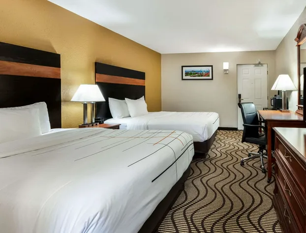 La Quinta Inn by Wyndham Sandusky near Cedar Point hotel detail image 2