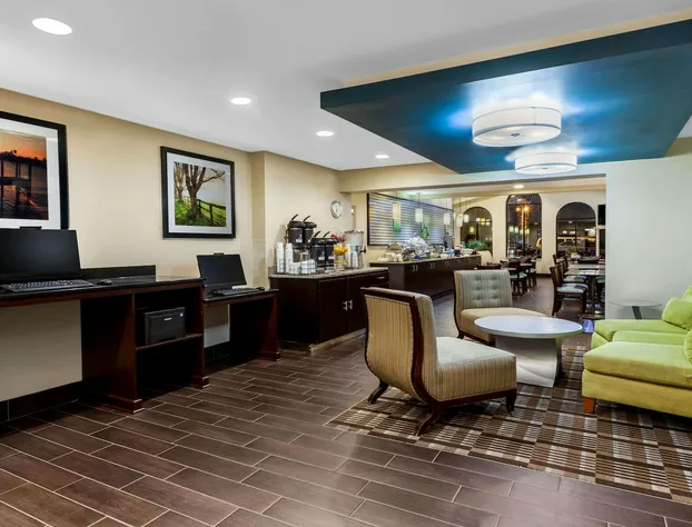 La Quinta Inn by Wyndham Sandusky near Cedar Point hotel detail image 1