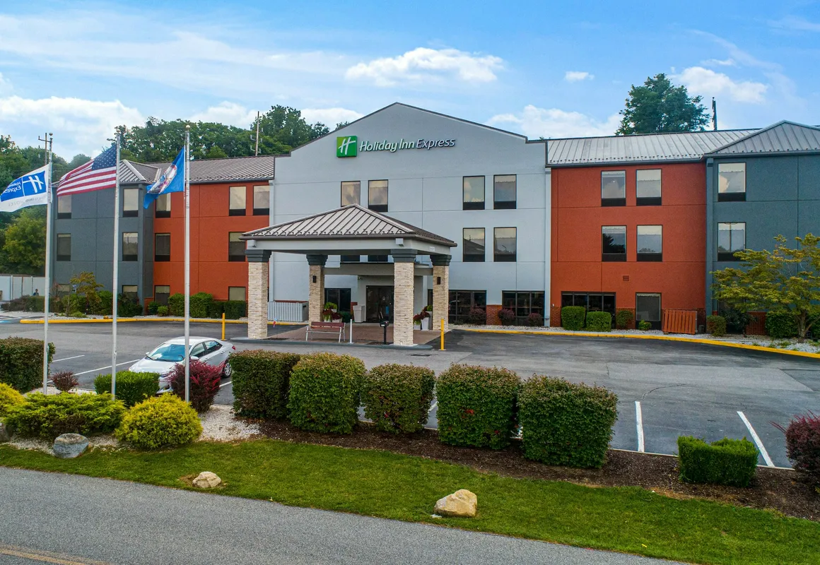 Holiday Inn Express Dublin by IHG hotel hero