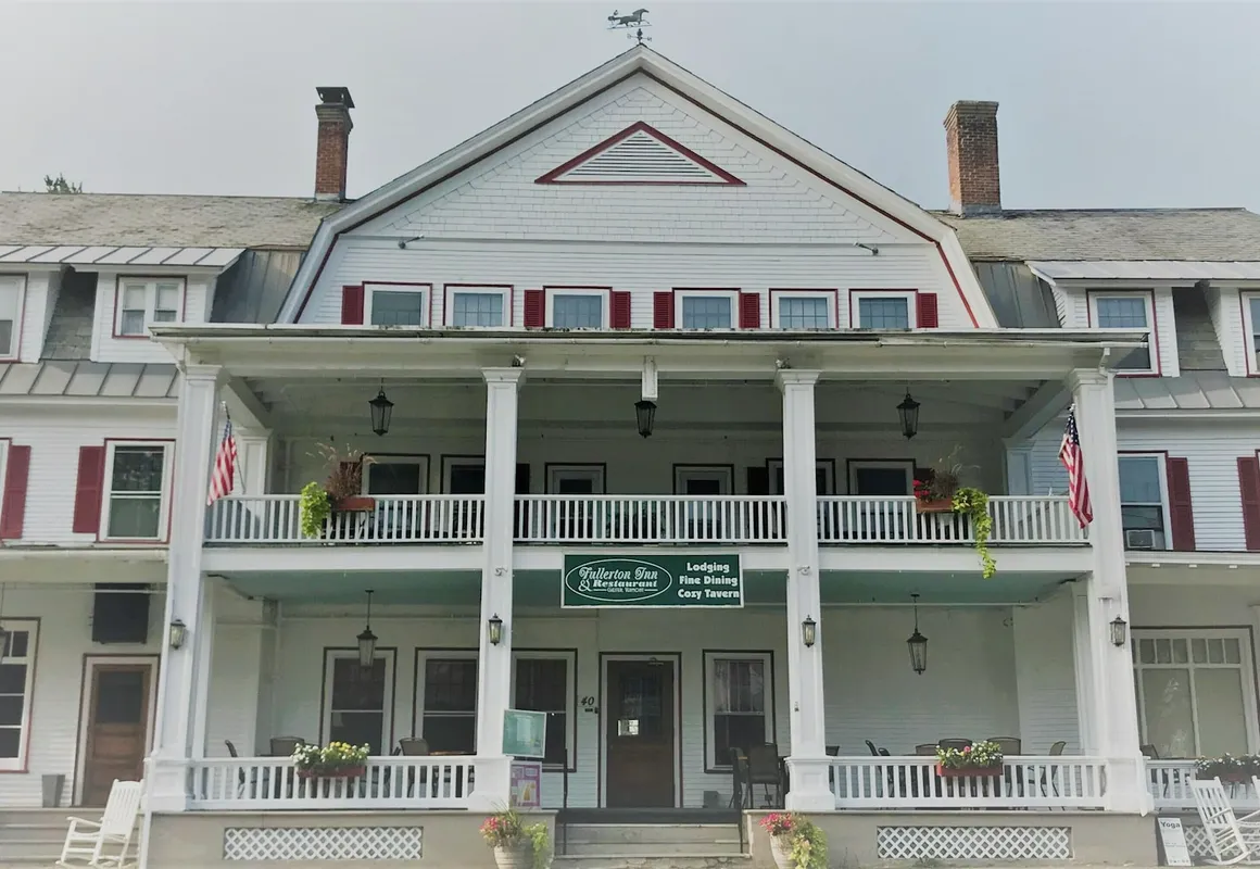 Fullerton Inn hotel hero