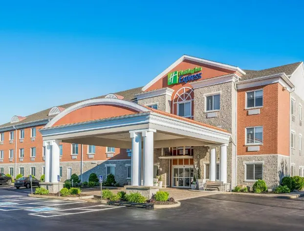 Holiday Inn Express Hotel & Suites Gananoque by IHG hotel detail image 1