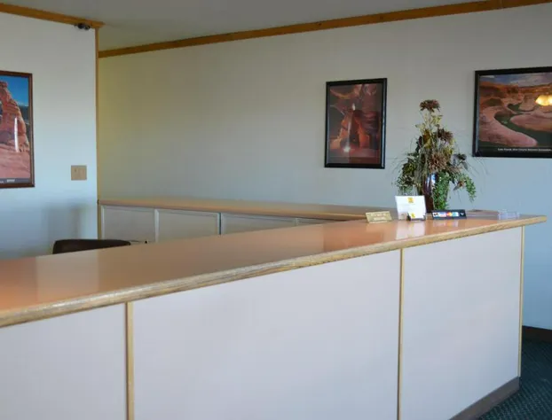 National 9 Inn Wellington hotel detail image 1