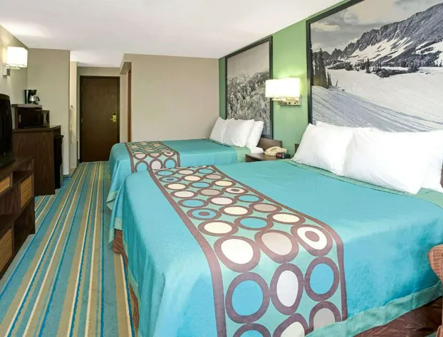 Super 8 by Wyndham Denver Stapleton hotel detail image 2
