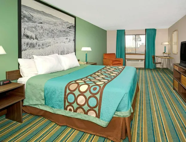 Super 8 by Wyndham Denver Stapleton hotel detail image 4