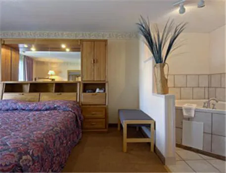 Super 8 by Wyndham Denver Stapleton hotel detail image 3