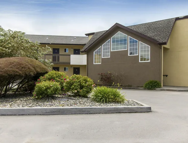 Anchor Beach Inn hotel detail image 3