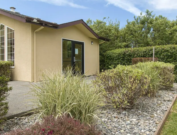 Anchor Beach Inn hotel detail image 4