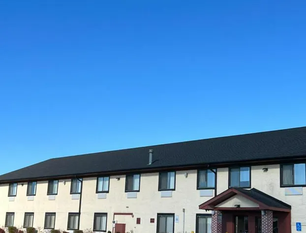 Super 8 by Wyndham Campbellsville KY hotel detail image 1