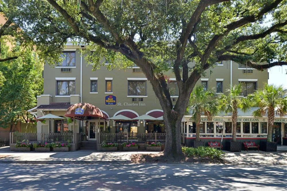 St. Charles Inn hotel hero