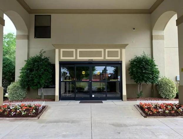 Inn at Clinton hotel detail image 1