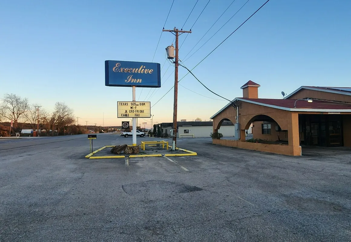 Executive Inn By OYO Mineral Wells US-180 hotel hero