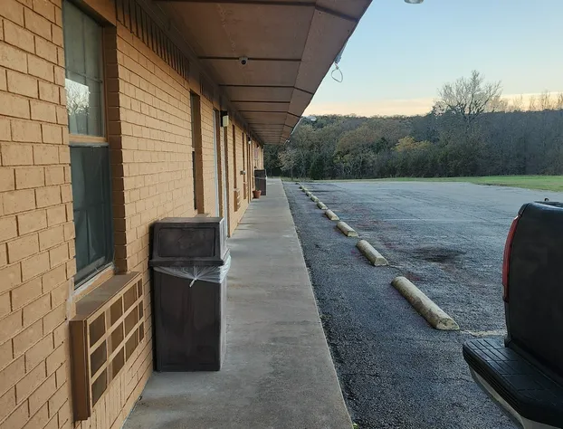 Executive Inn By OYO Mineral Wells US-180 hotel detail image 2