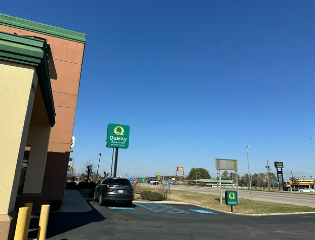 Quality Inn & Suites hotel detail image 4