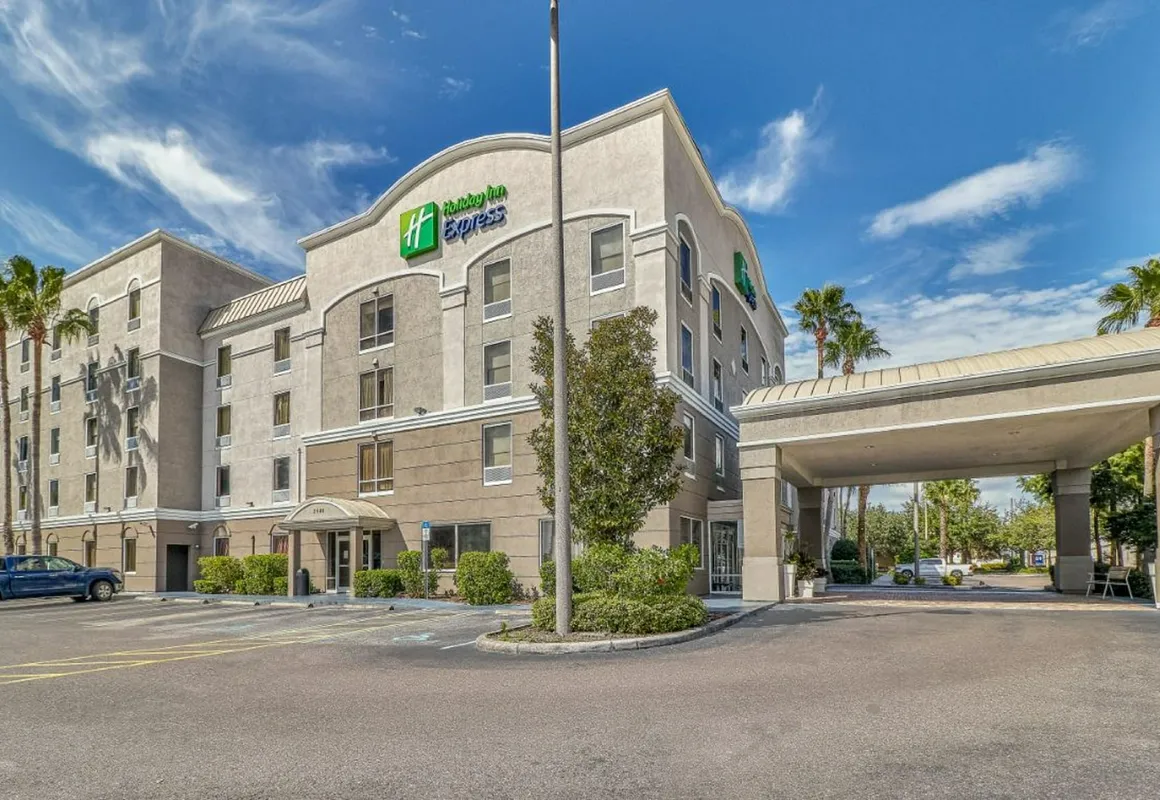 Holiday Inn Express Hotel & Suites Clearwater/Us 19 N by IHG hotel hero