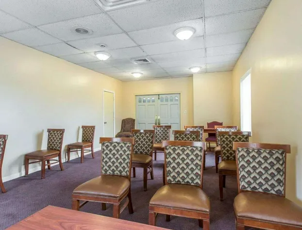 Econo Lodge Dalton West hotel detail image 2