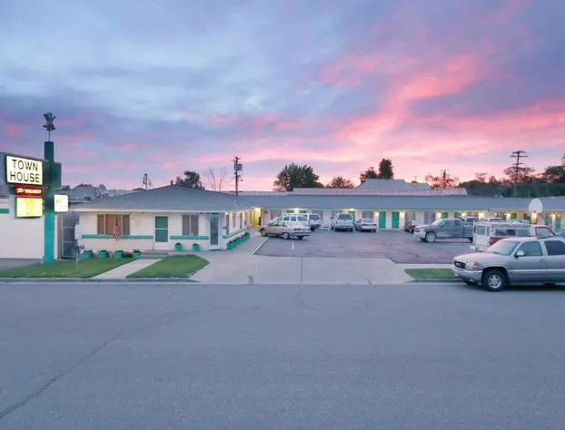 Town House Motel hotel detail image 1