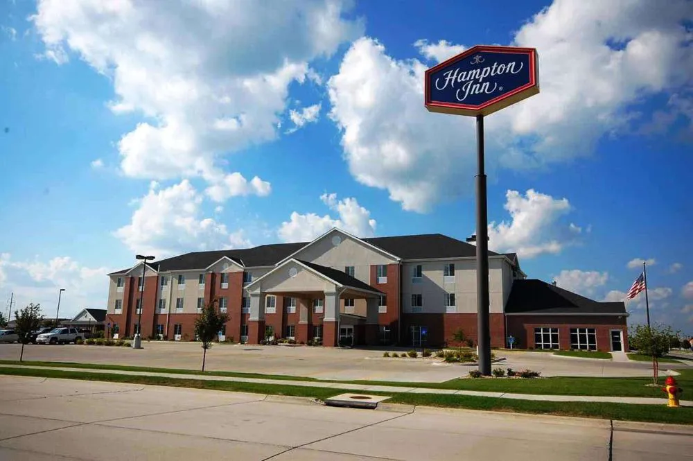 Hampton Inn Grand Island hotel hero