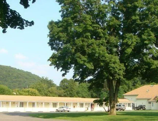 Rocky River Inn hotel detail image 1