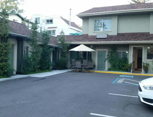 Marin Lodge hotel detail image 3