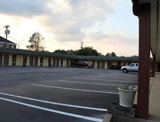 Budget Host Inn Bristol hotel detail image 2