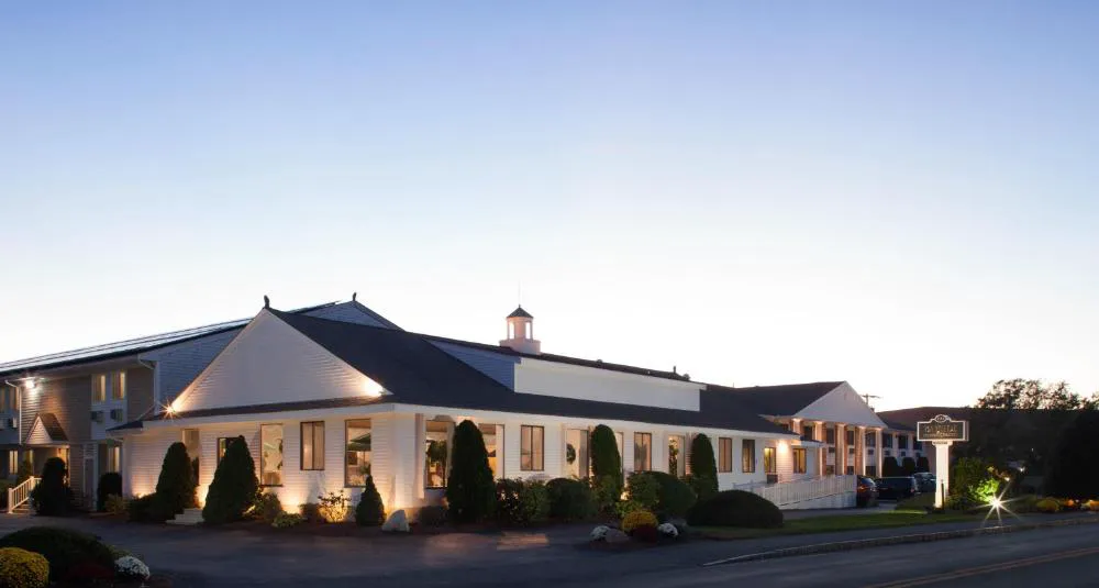 Bayside Resort Hotel hotel hero