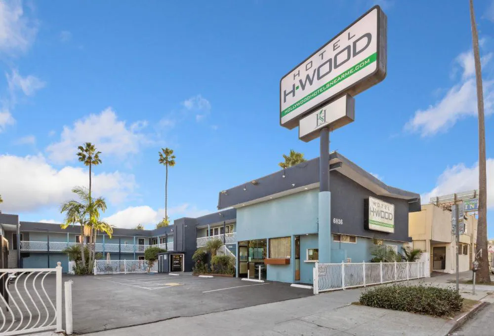 Hotel H-Wood hotel hero