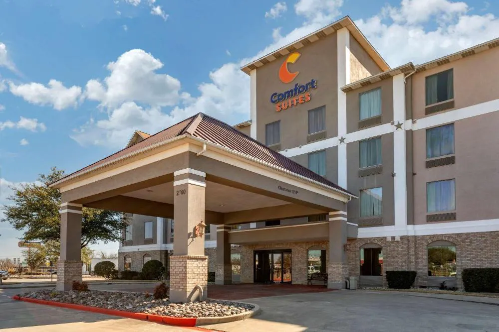Comfort Suites Waco Near University Area hotel hero