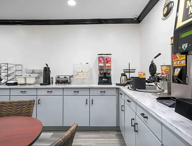 Rodeway Inn Capitol hotel detail image 3