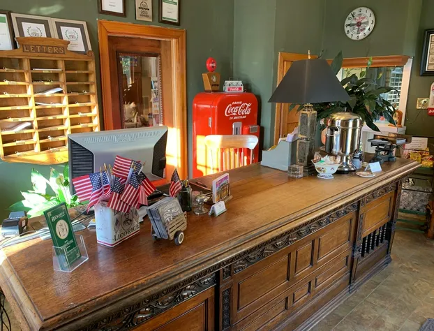 Rainbow Courts Motel hotel detail image 1