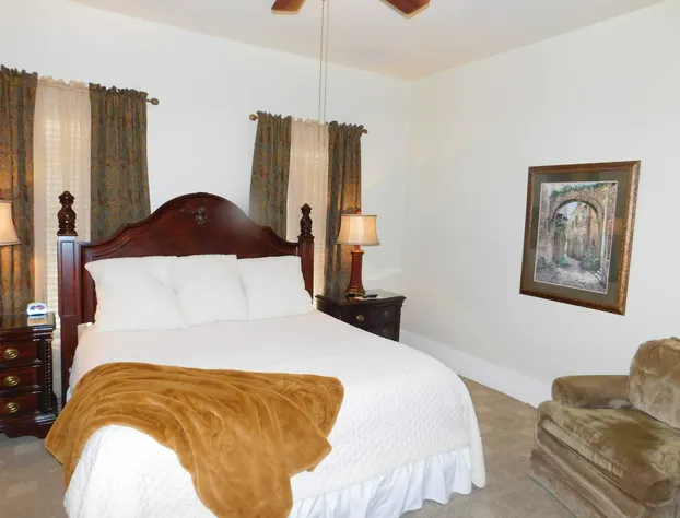 Rainbow Courts Motel hotel detail image 4