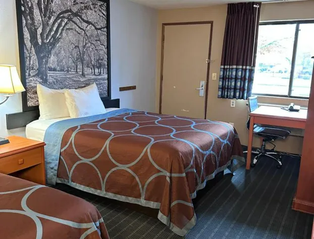 Super 8 by Wyndham Vancouver East hotel detail image 2