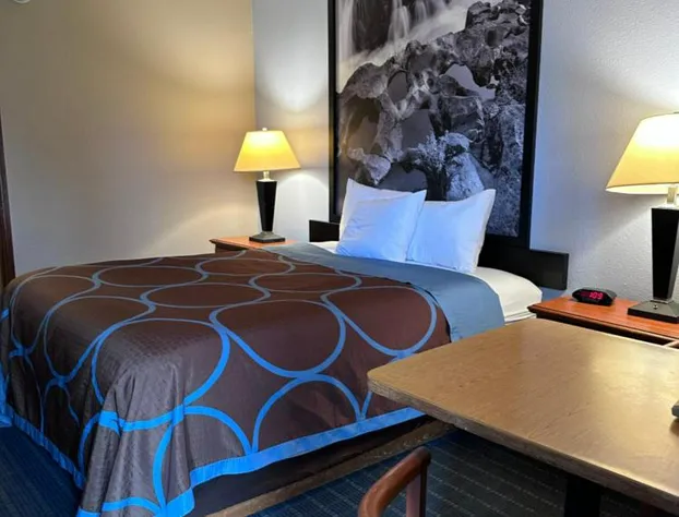 Super 8 by Wyndham Vancouver East hotel detail image 4