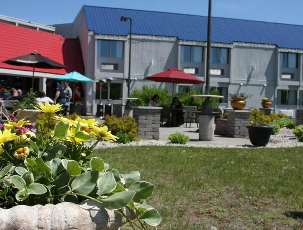 Barker's Island Inn Resort hotel detail image 1