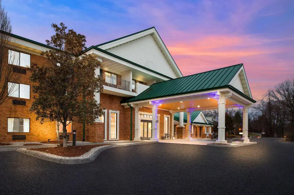 Country Inn & Suites by Radisson, Jonesborough-Johnson City West, TN hotel hero