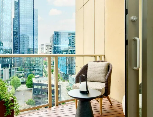 1 Hotel Seattle hotel detail image 3