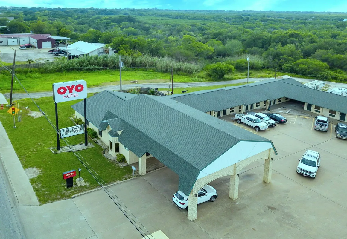 Three Rivers Executive Inn & Suites By OYO hotel hero