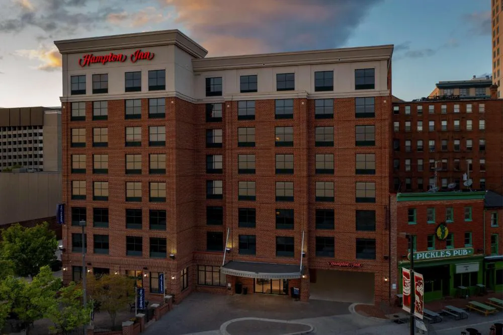 Hampton Inn Baltimore-Downtown-Convention Center hotel hero