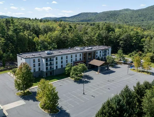 Hampton Inn & Suites Lake George hotel detail image 2